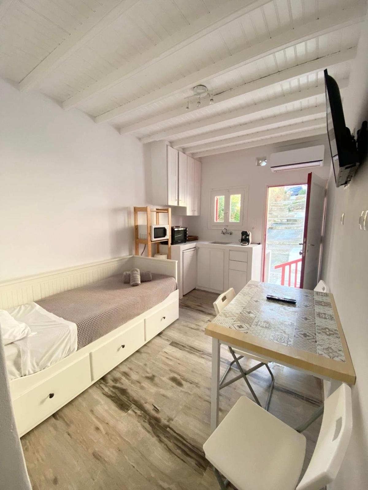Elenitas Town House With Balcony And Sea View Apartman Mykonos Town Kültér fotó